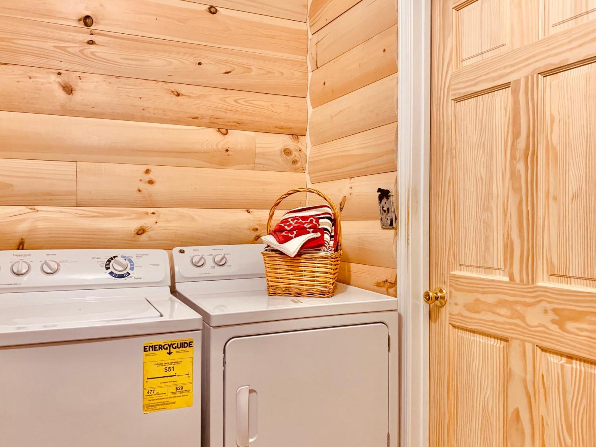 Villa Wild Reindeer 5Min From Parkway Hottub Firepit Sevierville Esterno foto