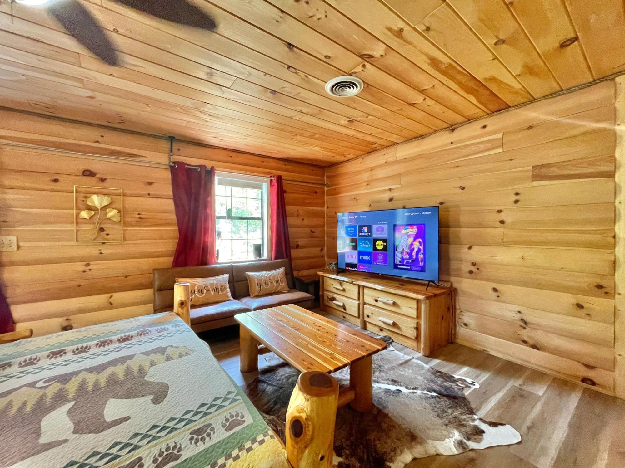 Villa Wild Reindeer 5Min From Parkway Hottub Firepit Sevierville Esterno foto