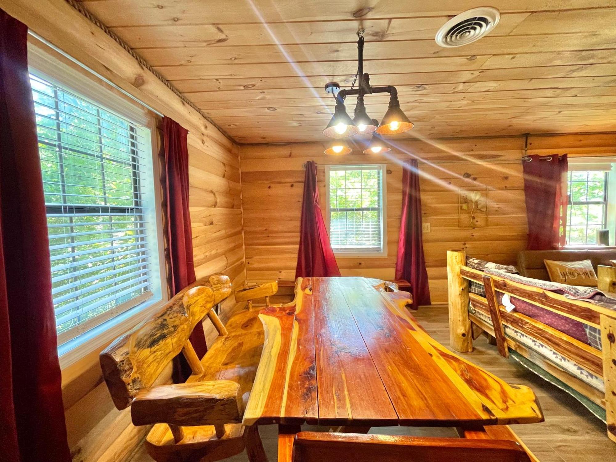 Villa Wild Reindeer 5Min From Parkway Hottub Firepit Sevierville Esterno foto
